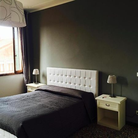 Guest House Loredana Venice Exterior photo